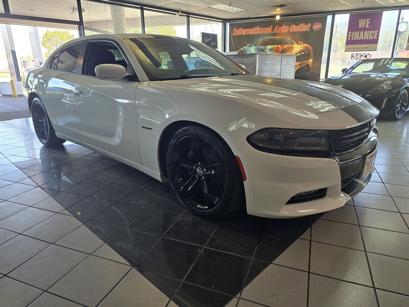 2016 Dodge Charger R/T - Photo 2 - Hamilton, OH 45015