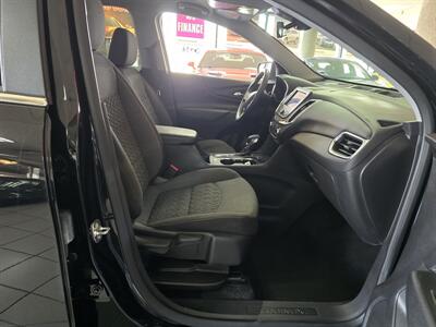 2024 Chevrolet Equinox LT 4DR SUV   - Photo 15 - Hamilton, OH 45015