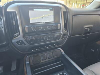 2017 Chevrolet Silverado 3500 LTZ CREW CAB 4X4/DUALLY/DIESEL   - Photo 29 - Hamilton, OH 45015