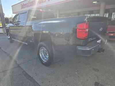 2017 Chevrolet Silverado 3500 LTZ CREW CAB 4X4/DUALLY/DIESEL   - Photo 5 - Hamilton, OH 45015