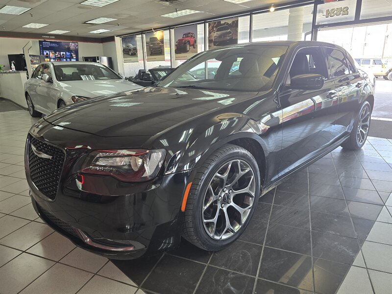 2018 Chrysler 300 Series S 4DR SEDAN   - Photo 1 - Hamilton, OH 45015