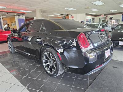2018 Chrysler 300 Series S 4DR SEDAN   - Photo 6 - Hamilton, OH 45015