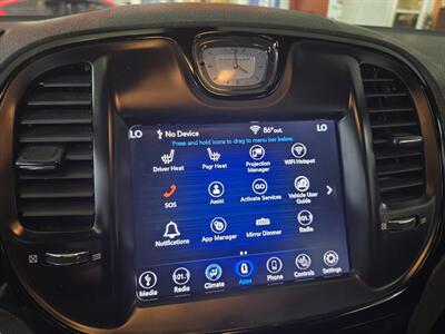 2018 Chrysler 300 Series S 4DR SEDAN   - Photo 19 - Hamilton, OH 45015