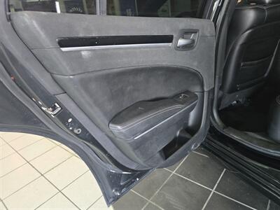 2018 Chrysler 300 Series S 4DR SEDAN   - Photo 10 - Hamilton, OH 45015