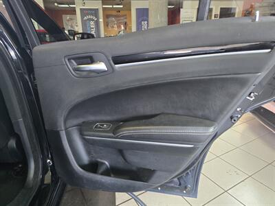 2018 Chrysler 300 Series S 4DR SEDAN   - Photo 15 - Hamilton, OH 45015