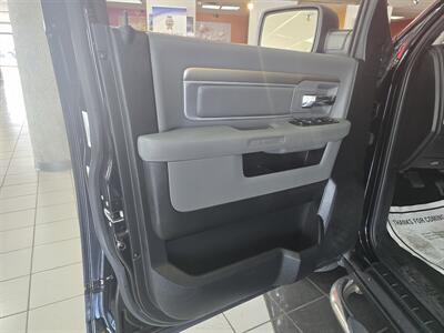 2014 RAM 1500 Big Horn   - Photo 6 - Hamilton, OH 45015