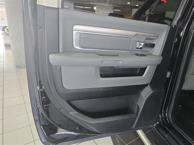 2014 RAM 1500 Big Horn   - Photo 10 - Hamilton, OH 45015