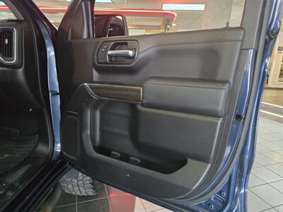 2020 Chevrolet Silverado 1500 LT EXTENDED CAB 4X4   - Photo 11 - Hamilton, OH 45015