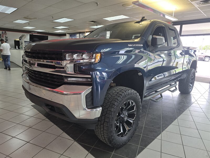 2020 Chevrolet Silverado 1500 LT EXTENDED CAB 4X4   - Photo 1 - Hamilton, OH 45015