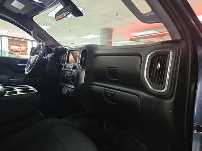 2020 Chevrolet Silverado 1500 LT EXTENDED CAB 4X4   - Photo 12 - Hamilton, OH 45015