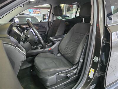 2020 GMC Terrain SLE 4DR SUV   - Photo 9 - Hamilton, OH 45015