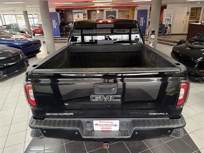 2016 GMC Sierra 1500 Denali 4DR CREW CAB 4X4/V8   - Photo 7 - Hamilton, OH 45015