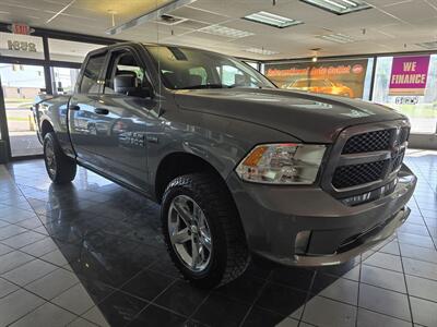 2013 RAM 1500 Express QUQD CAB 4X4/HEMI   - Photo 3 - Hamilton, OH 45015