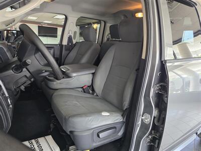 2013 RAM 1500 Express QUQD CAB 4X4/HEMI   - Photo 8 - Hamilton, OH 45015