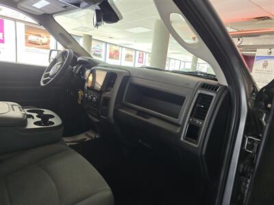 2013 RAM 1500 Express QUQD CAB 4X4/HEMI   - Photo 15 - Hamilton, OH 45015