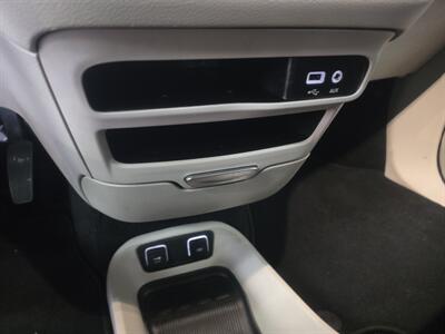 2020 Chrysler Voyager LXi 4DR MINI-VAN   - Photo 18 - Hamilton, OH 45015