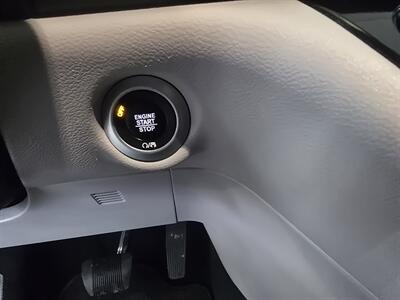 2020 Chrysler Voyager LXi 4DR MINI-VAN   - Photo 20 - Hamilton, OH 45015