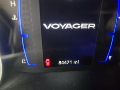 2020 Chrysler Voyager LXi 4DR MINI-VAN   - Photo 21 - Hamilton, OH 45015