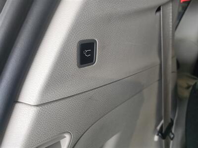 2020 Chrysler Voyager LXi 4DR MINI-VAN   - Photo 25 - Hamilton, OH 45015