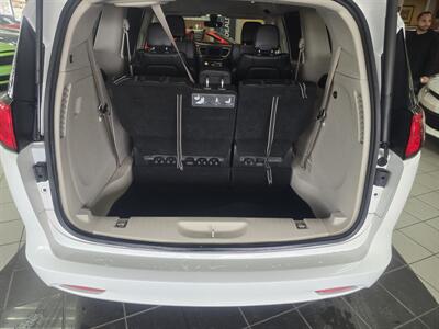 2020 Chrysler Voyager LXi 4DR MINI-VAN   - Photo 26 - Hamilton, OH 45015