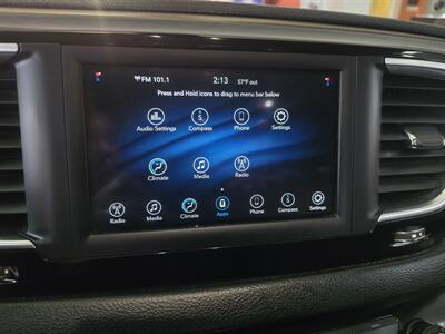 2020 Chrysler Voyager LXi 4DR MINI-VAN   - Photo 19 - Hamilton, OH 45015