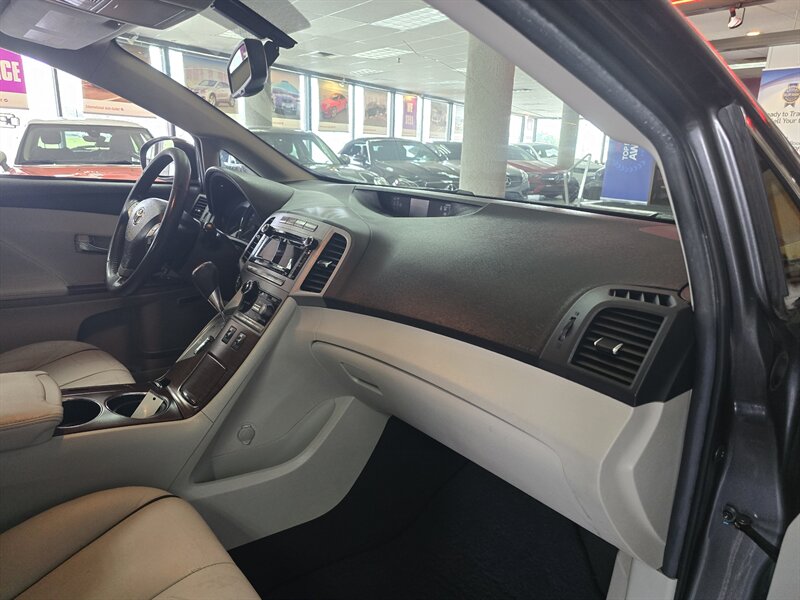 2012 Toyota Venza XLE 4DR WAGON - Photo 13 - Hamilton, OH 45015