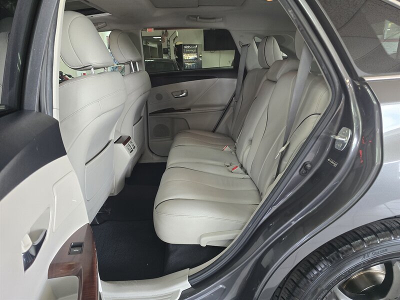2012 Toyota Venza XLE 4DR WAGON - Photo 11 - Hamilton, OH 45015
