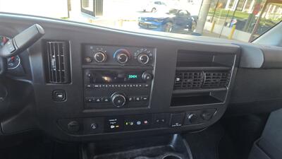 2019 Chevrolet Express LT 3500 3DR PASSENGER VAN - Photo 16 - Hamilton, OH 45015