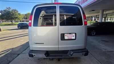 2019 Chevrolet Express LT 3500 3DR PASSENGER VAN - Photo 7 - Hamilton, OH 45015