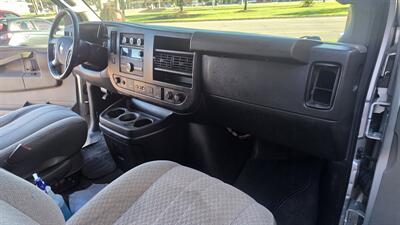 2019 Chevrolet Express LT 3500 3DR PASSENGER VAN - Photo 21 - Hamilton, OH 45015