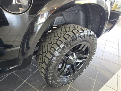 2015 RAM 1500 Sport 4DR CREW CAB 4X4   - Photo 36 - Hamilton, OH 45015