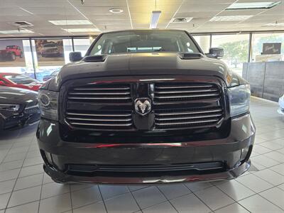 2015 RAM 1500 Sport 4DR CREW CAB 4X4   - Photo 2 - Hamilton, OH 45015