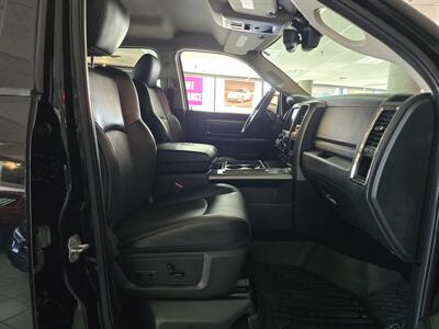 2015 RAM 1500 Sport 4DR CREW CAB 4X4   - Photo 14 - Hamilton, OH 45015