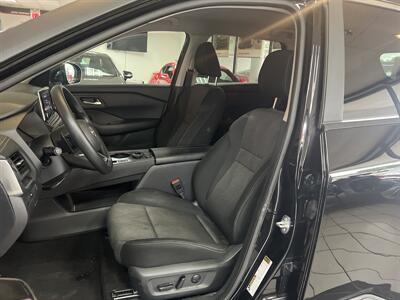 2024 Nissan Rogue SV 4DR SUV AWD   - Photo 8 - Hamilton, OH 45015