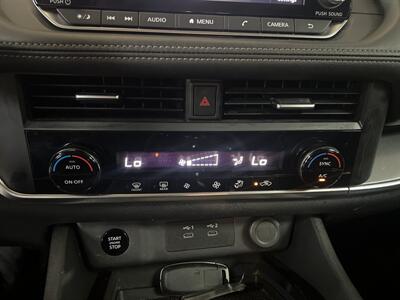 2024 Nissan Rogue SV 4DR SUV AWD   - Photo 16 - Hamilton, OH 45015
