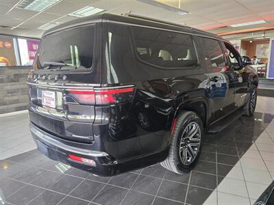 2023 Jeep Wagoneer L Series II 4DR SUV 4X4 - Photo 4 - Hamilton, OH 45015