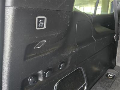 2023 Jeep Wagoneer L Series II 4DR SUV 4X4 - Photo 44 - Hamilton, OH 45015