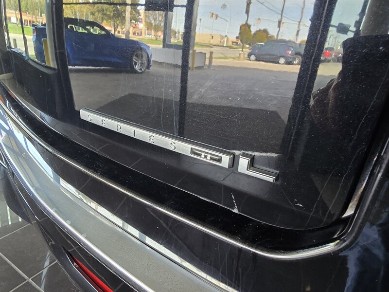 2023 Jeep Wagoneer L Series II 4DR SUV 4X4 - Photo 41 - Hamilton, OH 45015