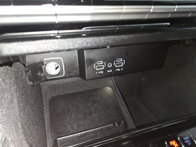 2023 Jeep Wagoneer L Series II 4DR SUV 4X4 - Photo 27 - Hamilton, OH 45015