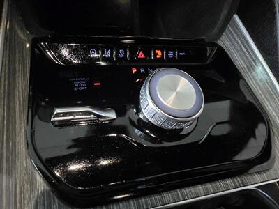 2023 Jeep Wagoneer L Series II 4DR SUV 4X4 - Photo 26 - Hamilton, OH 45015