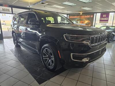 2023 Jeep Wagoneer L Series II 4DR SUV 4X4 - Photo 5 - Hamilton, OH 45015