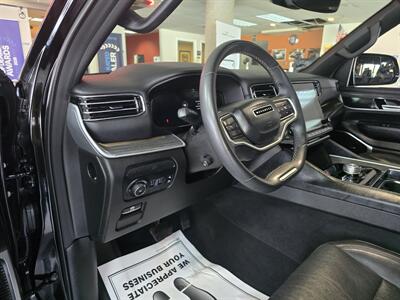 2023 Jeep Wagoneer L Series II 4DR SUV 4X4 - Photo 10 - Hamilton, OH 45015