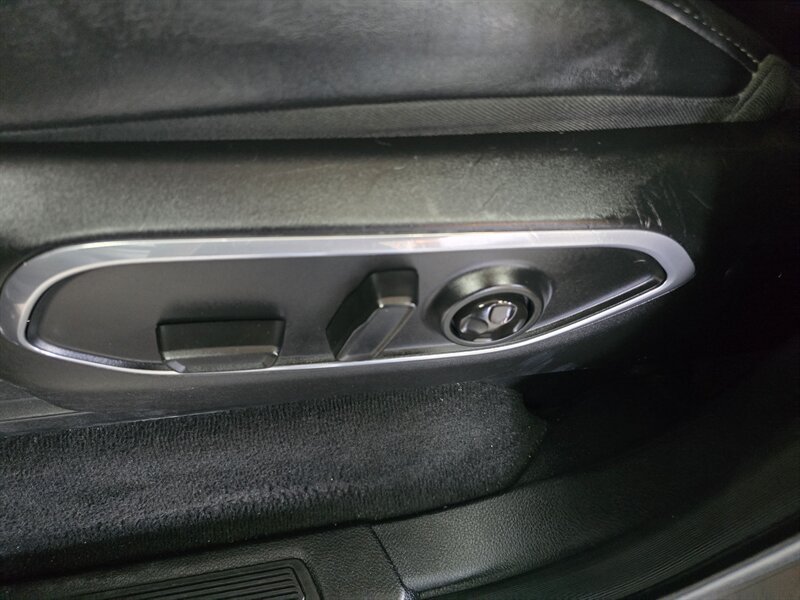 2023 Jeep Wagoneer L Series II 4DR SUV 4X4 - Photo 21 - Hamilton, OH 45015