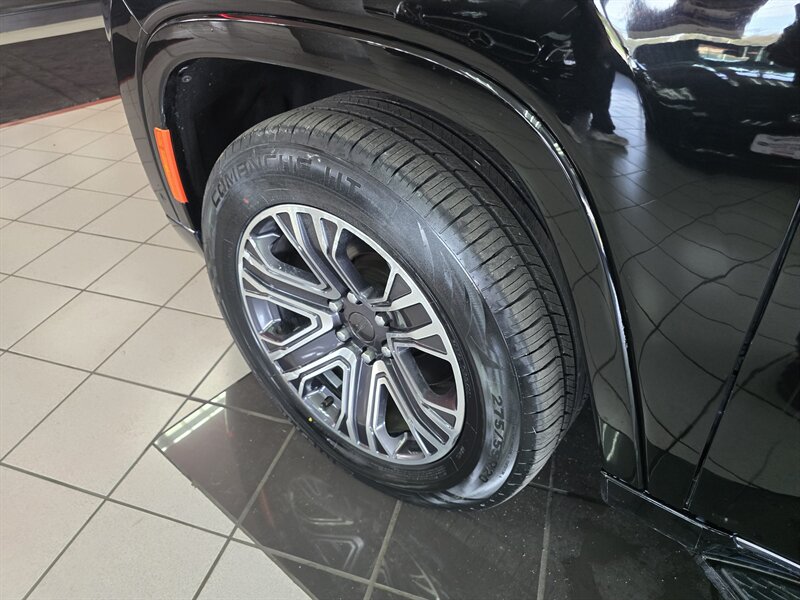 2023 Jeep Wagoneer L Series II 4DR SUV 4X4 - Photo 47 - Hamilton, OH 45015