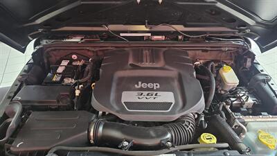 2012 Jeep Wrangler Sport 4DR SUV 4X4   - Photo 30 - Hamilton, OH 45015