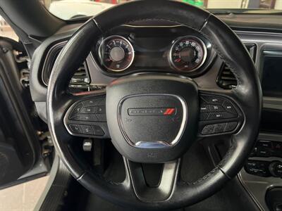 2023 Dodge Challenger SXT 2DR COUPE   - Photo 15 - Hamilton, OH 45015