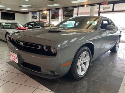 2023 Dodge Challenger SXT 2DR COUPE  