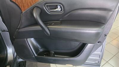 2018 INFINITI QX80   - Photo 30 - Hamilton, OH 45015