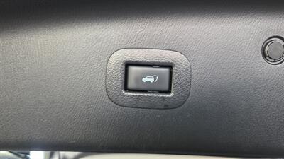 2018 INFINITI QX80   - Photo 33 - Hamilton, OH 45015