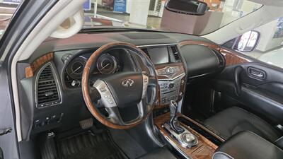 2018 INFINITI QX80   - Photo 11 - Hamilton, OH 45015